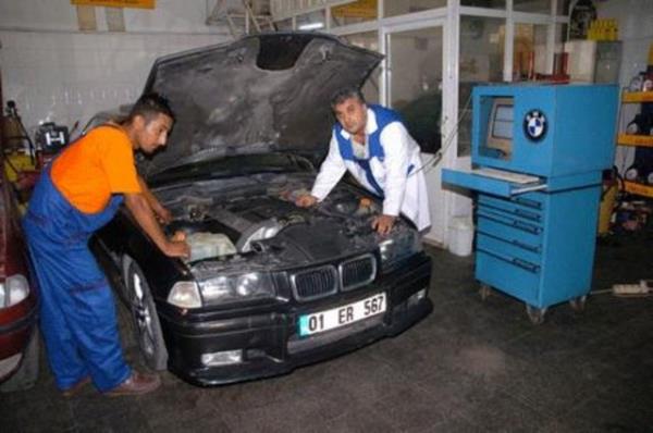 02. Otomobil Mekanik Tamircisi Yllk geliri: 36 bin 186 Dolar