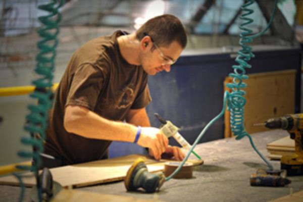 51. Elektrik Donatm Tamircileri Yllk geliri: 50 bin 124 Dolar