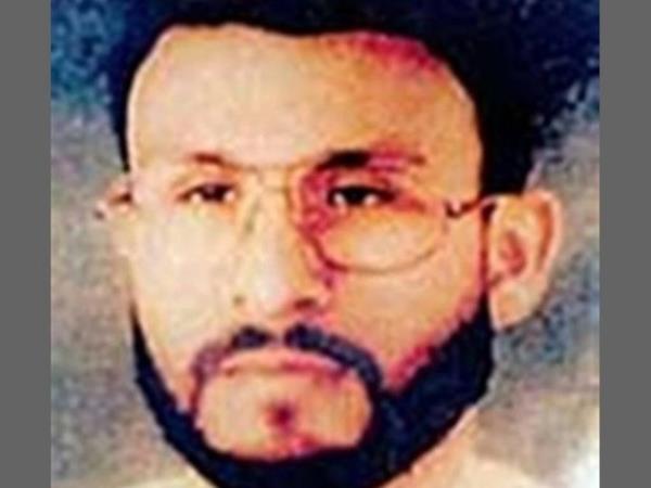 28 MART 2002: El Kaide yneticilerinden Ebu Zubeyde yakaland ve Tayland'a gtrld. 83 kez su ikencesinden geirildi.