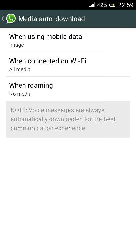 <p><b>nternet paketinizi koruyun</b></p>  WhatsApp`tan gelen resimler varsaylan olarak otomatik cihaznza kaydedilmek iin indiriliyor. Bu da ay sonunda srpriz bir faturayla karlamamanza sebep olabilir. Gelecek multimedya elerinin hangi a balants tarafndan indirileceini seebileceiniz WhatsApp`n bu zellii bize sunmas da olduka gzel. Hemen bir istatistik verelim yaklak 10.000 mesajlk bir konumada resimlerle birlikte yaklak 50 MB bir veri kullanyor.