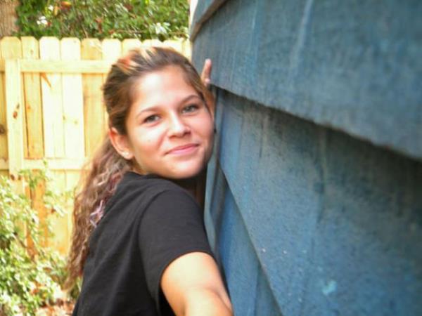 Hayalini ailesiyle paylat ve olumlu destei alnca kollar svad.