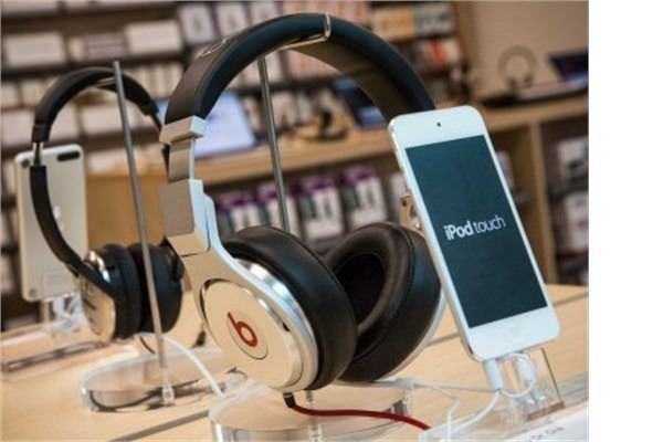 <br><b>Beats Music iTunes'u tanyacak</b></br>  Beats Music'in iTunes'u tanmas ve Spotify'a rakip olmas bekleniyor.