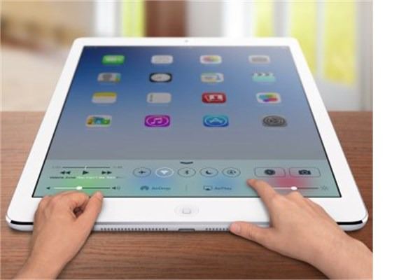 <br><b>Byk ekranl iPad</b></br>  Austos aynda yaplan bir habere gre Apple, 2015 balarnda 12-inch ekranl iPad Pro'yu piyasaya srmeye hazrlanyor. (Kesin bir aklama ise yaplmad)