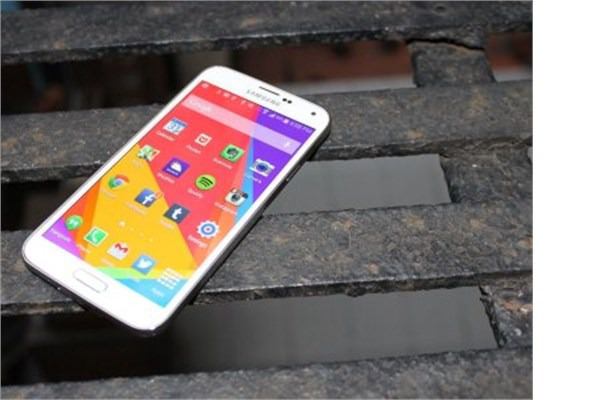 <br><b>Samsung Galaxy S6</b></br>  Samsung Galaxy S6 2015 balarnda piyasaya srlecek.