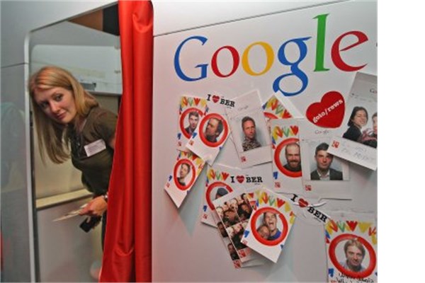 <br><b>1. Google</b></br>  alanlarn verdii not 5 zerinden 4,5.