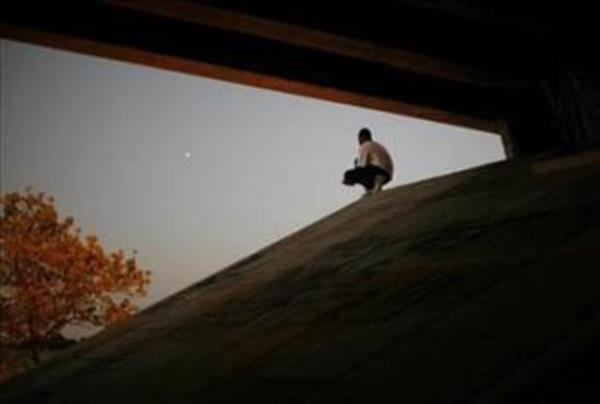 Amerika'da kprnn altnda yaayan bir evsiz.