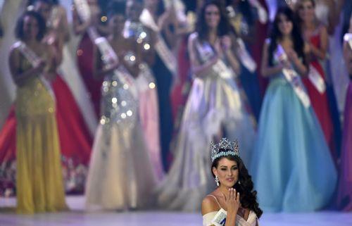 121 yarmacnn yer ald Miss World'de Trkiye'yi bu yl 21 yandaki Amine Gle temsil etti.     <p>Juri yeleri arasnda 2002 dnya gzellik kraliesi Azra Akn da vard.</p>