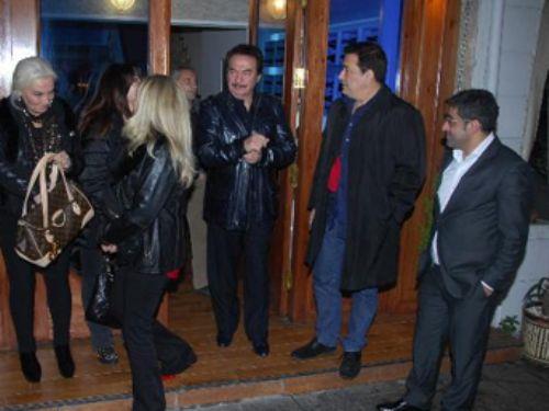 Keyifli balayan gece, ikram edilen buzlu bademler yznden kbusa dnd!