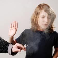 - Kendi istei olmadan boazna duman girmesi