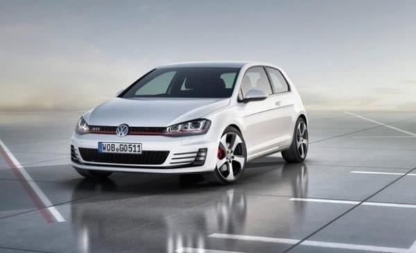 <br><b>VW GOLF</b></br>   Kaplar uzaktan kumanda ile kilitlerken ve aarken uyar sesi (Orjinal alarm olan aralarda buzzerdan ter)(Alarm olmayan aralarda korna hafif alar)