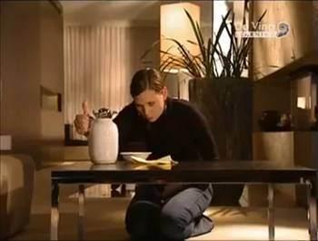 Demlenmi ay suyunu evinizde ahap temizleyici olarak kullanabilir, koyu renk mobilyalara uygulandnda aydaki bileenler eskimi yzeylere yepyeni bir parlaklk getirir.