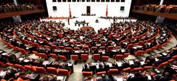 Dzenleme Meclis'ten geerse 2019'da yaplacak yerel seimlerde tm illerde uygulanacak. 'bykehirler'de olduu gibi tm belde belediyeleri kapanacak ve merkeze balanacak.