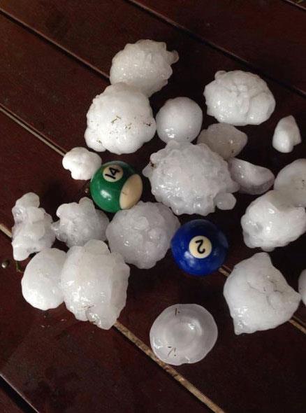 Avustralya'da bir anda bilardo topu byklnde bir dolu ya olabilir...
