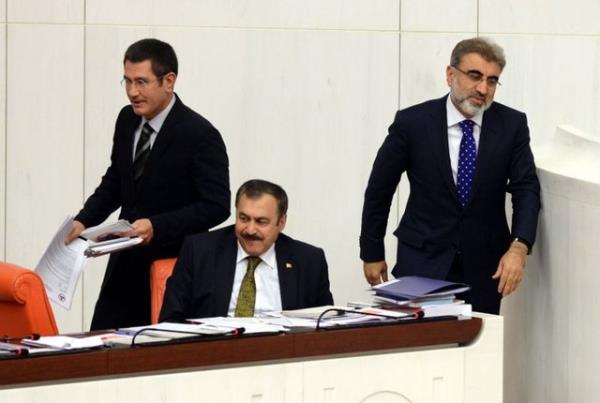 Ben aramzdan herhangi bir arkadan rzgar lisans ile alakal, gne lisans ile alakal ald lisanlar bahsederek bir gizem oluturmaya almyorum. Herhangi bir mteebbis gibi o da mracaatn yapmtr, bir vatanda gibi almtr.