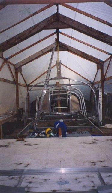 Yatn yapmnda ahap ve alminyum kullanld.