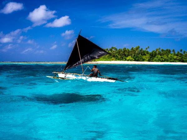 <p><b>Kiribati</b></p>  Kk lkede gvenlik iin sadece polis var. lkenin korunmas gereken bir durum ortaya karsa Yeni Zelanda ve Avustralya ordusu harekete geecek.
