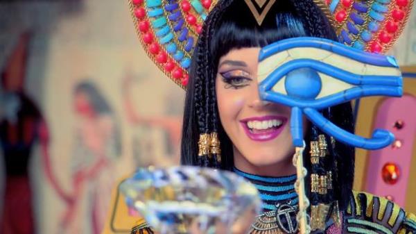 <p><b>Dnyada En ok zlenen Mzik Videolar</b></p>  Katy Perry - Dark Horse (Official) ft. Juicy J - KatyPerryVEVO