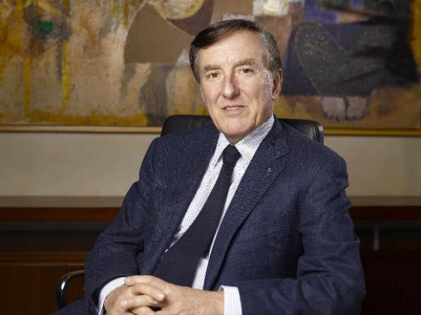 <br><b>13 Blent Eczacba</b></br>  2014 Serveti: 1 milyar 500 milyon dolar