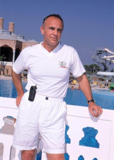 <br><b>16 Mehmet Nazif Gnal</b></br>  2014 Serveti: 1 milyar 500 milyon dolar