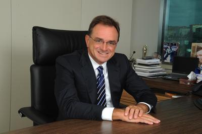 <br><b>10 Sinan Tara</b></br>  2014 Serveti: 1 milyar 600 milyon dolar