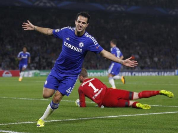 Barcelona'dan 36 milyon euro'ya Chelsea'ye giden Cesc Fabregas'n toplam maliyeti ise tam 127 miyon euro oldu.