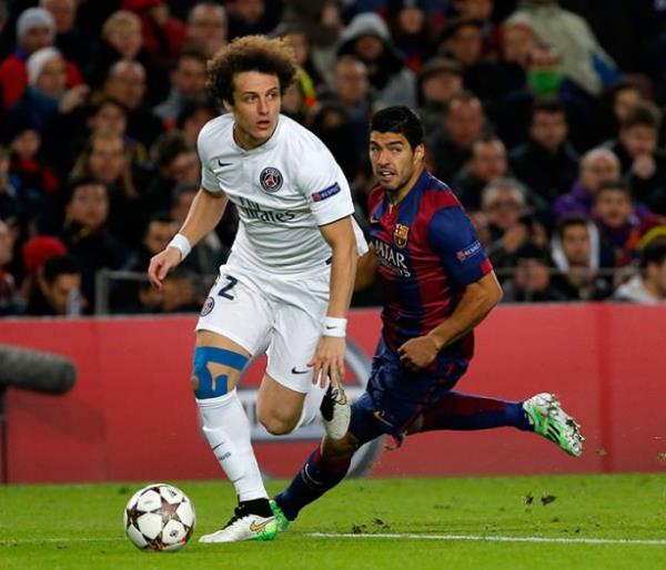 Dnya Kupas'nda iyi bir performans sergileyen Brezilyal oyuncu, Chelsea'den Paris Saint Germain'e 50 milyon euro'ya transfer oldu. David Luiz'in PSG'ye toplam maliyeti ise 115 milyo euro'ydu.