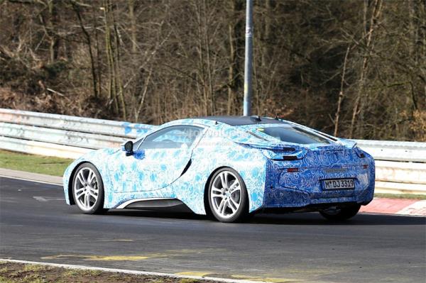 Otomobilin son s�rati ise 250 km/ ile s�n�rland�r�lm��.