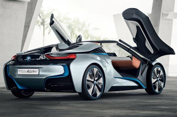 Ge�ti�imiz y�l kas�m ay�nda �stanbul Motor Show'da da sergilenen i8, tasarruflu oldu�u kadar bir o kadar da performansl�.