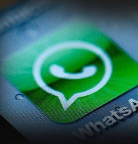 <p><b>Whatsapp'ta mesajlar yedekleme</b></p>  Konuma kaytlarnz dilediiniz zaman yedekleyebilirsiniz. Bunun iin ayarlara girip sohbet gemiinizi mail adresine gnderebilirsiniz.