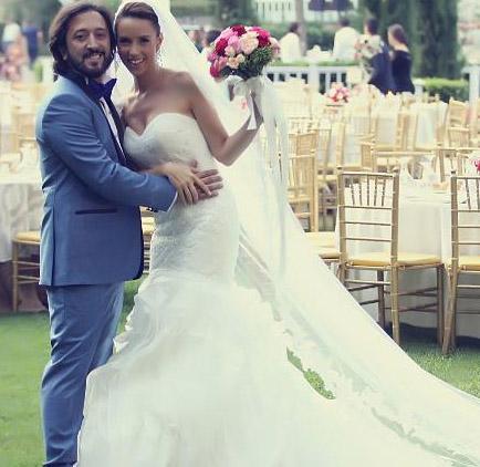 Fettah Can ve Cansu Kurtu