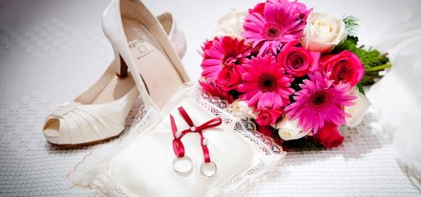 Bu yl gsteri dnyasnn nlleri ard ardna nikah masasna oturdu. te 2014 ylnn en ok konuulan dnlerinin kahramanlar.