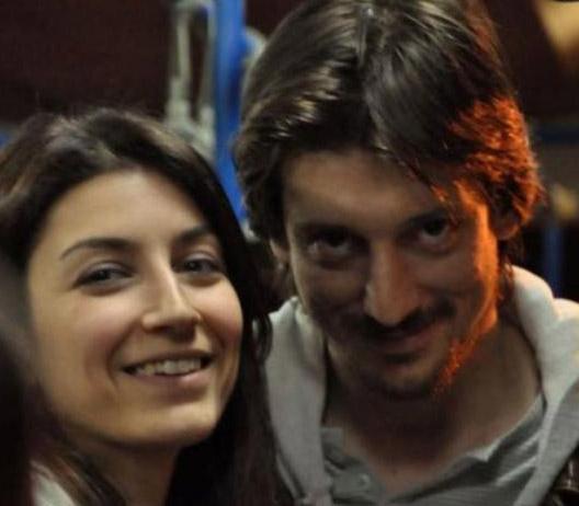 Hepileri bir sredir boanmasna sebep olduu ileri srlen Beyza ekerci ile birlikte.