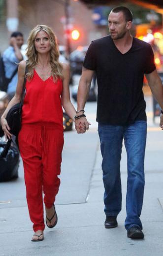 Heidi Klum nce korumas sonra sevgilisi olan Martin Kristen ile yollarn bu yln banda ayrd.