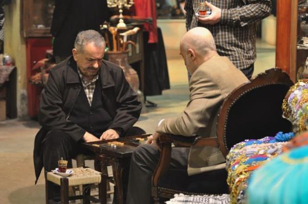 Veya tavla oynamaya elbette...