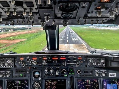 Pilotlarn kokpitten ektikleri ancak yaynlamas bir yana ekilmesinin bile yasak olduu fotoraflar Instagram'dan byle paylald.