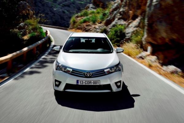 Toyota'nn Aralk ay kampanyasnda Auris'te 4 bin TL'ye, Auris Touring Sports'ta 5 bin 500 TL'ye varan indirimlere ek olarak 0 faizli kredi seenekleri bulunuyor. Yaris Hybrid'de lansmana zel 5 bin TL'lik indirim devam ediyor. Verso'da 5 bin 50 TL'ye, Avensis'te 5 bin TL'ye varan, RAV4 modelindeyse 7 bin 500 TL'lik indirimler mevcut.