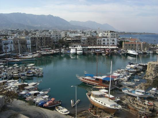 25.Kbrs : 1 litre benzinin ortalama fiyat 1.83 dolar  1 litre benzin iin gnlk cretten ayrlan pay yzde 2.53