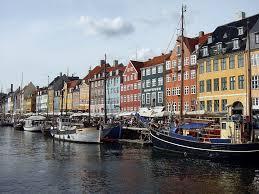 15.Danimarka : 1 litre benzinin ortalama fiyat 2.09 dolar  1 litre benzin iin gnlk cretten ayrlan pay yzde 1.31