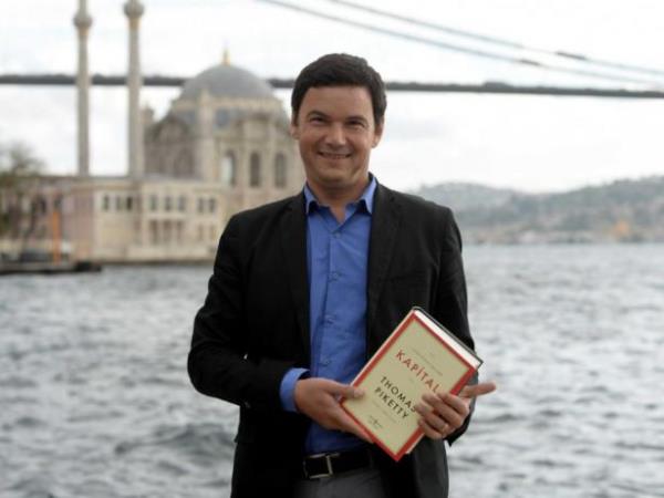 Fransz ekonomist Thomas Piketty'nin "Kapital" kitab, New York Times'da en ok satanlar listesinde 1 numara oldu. Anlalmas g bir ekonomi kitabnn zirveyi grmesi aknlkla karland.