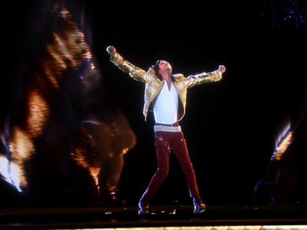 Billboard Mzik dlleri'nde Michael Jackson'n hologramnn yansmas gecenin en heyecan verici anlarndand.