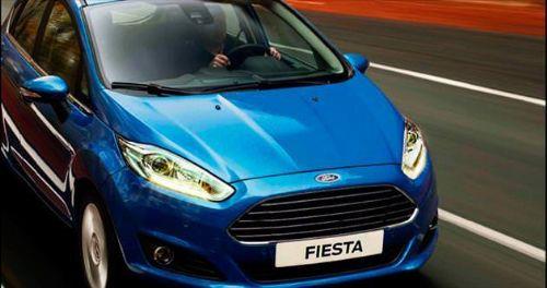 <p><b>Ayda 786 TL'ye Ford Fiesta</b></p>  Ford'un aralk kampanyasnda binek aralarda 30 bin TL'ye kadar 20 ay vade ve yzde 0.69 faiz oranlar sunuyor. ESP ve Yoku Kalk Destei'nin standart sunulduu Fiesta, 38 bin 815 TL'den balayan tavsiye edilen pein anahtar teslim fiyatyla satlyor. Aylk 786 TL taksitle sunulan Fiesta'nn Titanium modelinde ise karartlm arka camlar, otomatik kararan i dikiz aynas, otomatik yanan farlar, yamur sensr ve hz kontrol sistemine sahip 'X Paket' hediye ediliyor.