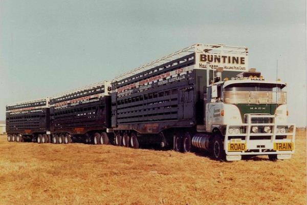 Avustralya'nn engebesiz corafyas ise buna izin veriyor.