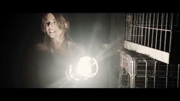 Ancak felaket burada da pelerine brakacak gibi deildir. Angela tm cesaretini toplayp gemidekilerle ibirlii yaparak fkeli zombi srsne kar savamak durumunda kalr.  [REC] serisinin son aya olan filmin ynetmeni, [REC] ve [REC] 2 filmlerini Paco Plaza ile birlikte yneten Jaume Balaguer. Filmin barollerinde ise Manuela Velasco, Mark Schardan ve Paco Manzanedo bulunuyor.