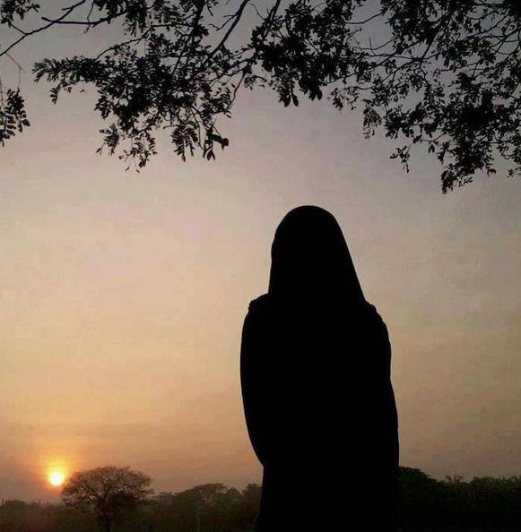 Gnah ileyen kiiye lanet okumak haramdr.