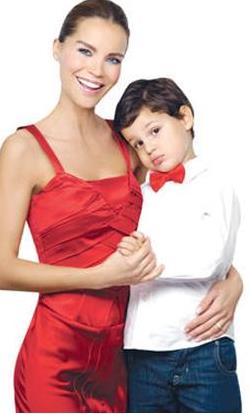 Beren Tan, Ebru all ile Harun Tan'n byk olu.