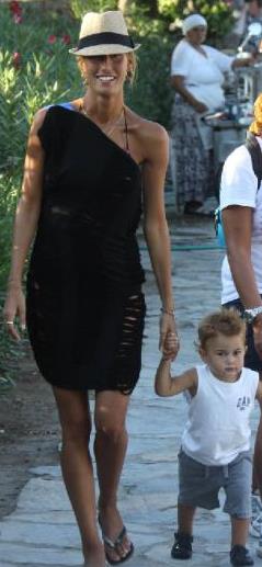 Minik Kuzey, ala kel ile Emre Altu'un byk olu.