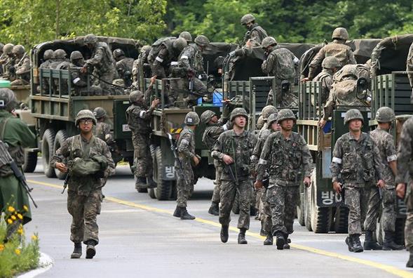 <p><b>10. Daha az sava</b></p>    Hazrlanan uluslararas raporlar, 2050 ylnda lkelerde yaanan i ve d atmalarn en az yzde 50 orannda azalacan gsteriyor.