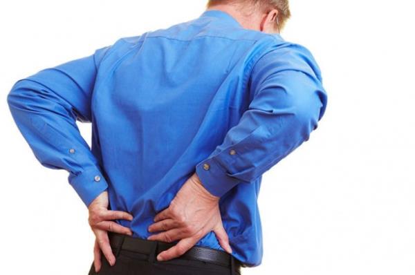 <p><b>MR'da sada grlen ftk sol bacakta arya neden olabilir mi?</b></p>  Kesin olarak hayr denemese de bu gre temkinli yaklamak gerekir. Bu teorinin savunucular, arnn kar tarafndaki ftn ameliyat edildiini ve arlarn azaldn bildirmektedirler. Literatrde bu gr destekleyen baz vaka serileri yaynlanm olmakla birlikte, yeterli bilimsel destek mevcut deildir. Hibir ikyete yol amayan ftklar sklkla grlebilirken kar taraf ftklarnn ardan sorumlu olduuna inanmak gtr. stelik bazen hi bir ey yaplmadnda da arlar gerileyebilmektedir. Bu nedenle ameliyat sonras arnn gerilemesi, arnn nedeninin kar taraftaki ftk olduunu kantlamaz.