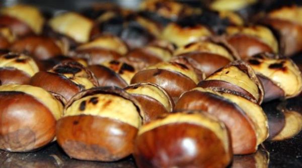 Bu nedenle eker hastalar kestane tketiminde porsiyon kontrolne ok dikkat etmelidirler.