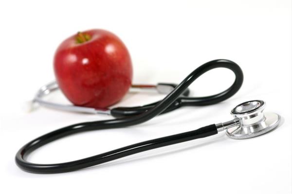 Memorial Ata�ehir Hastanesi T�bbi Onkoloji Uzman� Prof. Dr. G�khan Kandemir, kanserden �l�mlerin y�zde 30'unun, akci�er kanseri vakalar�n�n y�zde 87'sinin sigaradan kaynakland���n� s�yledi. T�rkiye'de her y�l 175 bin hastaya kanser te�hisi konuldu�unu belirten Prof. Dr. Kandemir, kanserden korunma y�ntemlerini anlatt�.